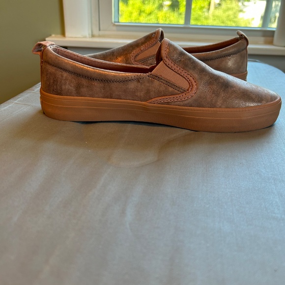 Sperry Women’s Crest Twin Gore Sneaker - Picture 2 of 5